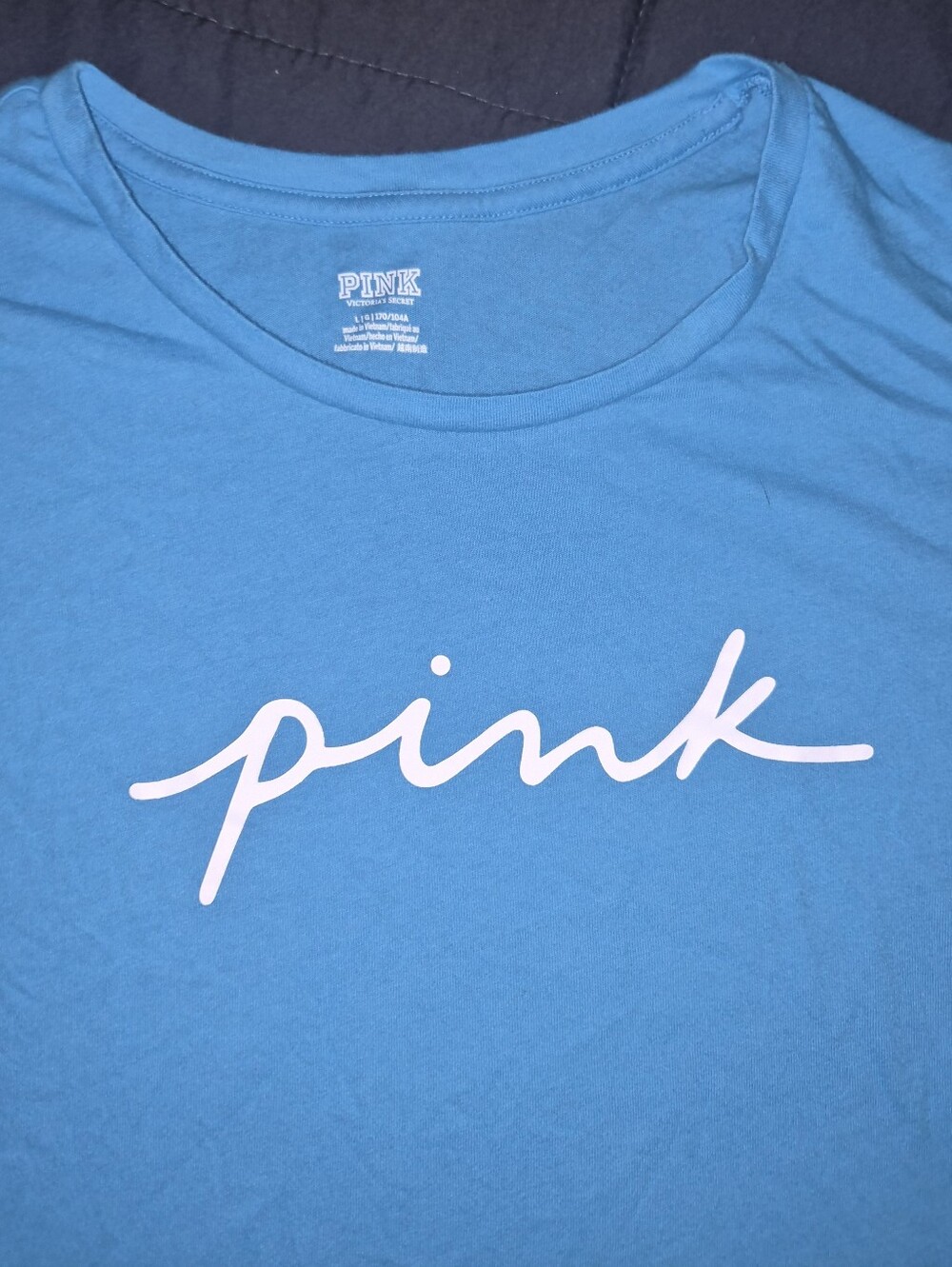 VS VICTORIAS SECRET PINK EVERYDAY CREW SHORT SLEEVE TEE TOP NEON SCUBA SCRIPT L - Picture 2 of 3
